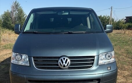 Volkswagen Multivan T5, 2004 год, 1 500 000 рублей, 1 фотография