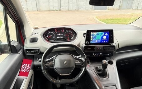 Peugeot Rifter I, 2018 год, 1 550 000 рублей, 11 фотография