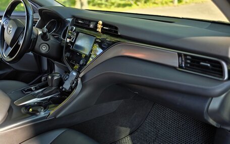 Toyota Camry, 2020 год, 2 700 000 рублей, 18 фотография