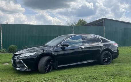 Toyota Camry, 2020 год, 3 150 000 рублей, 2 фотография