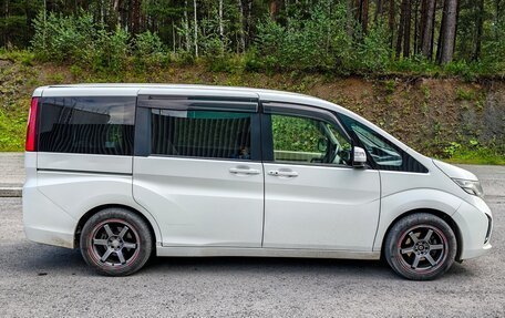 Honda Stepwgn IV, 2015 год, 1 700 000 рублей, 6 фотография