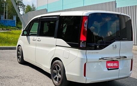 Honda Stepwgn IV, 2015 год, 1 700 000 рублей, 3 фотография