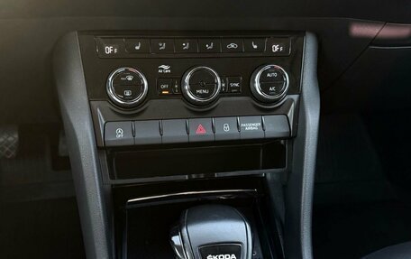 Skoda Karoq I, 2021 год, 2 199 000 рублей, 18 фотография