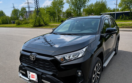 Toyota RAV4, 2025 год, 3 990 000 рублей, 6 фотография