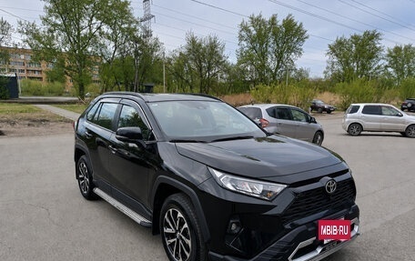 Toyota RAV4, 2025 год, 3 990 000 рублей, 4 фотография