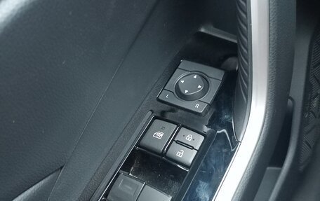 Toyota RAV4, 2025 год, 3 990 000 рублей, 13 фотография