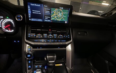 Toyota Land Cruiser, 2023 год, 11 600 000 рублей, 19 фотография