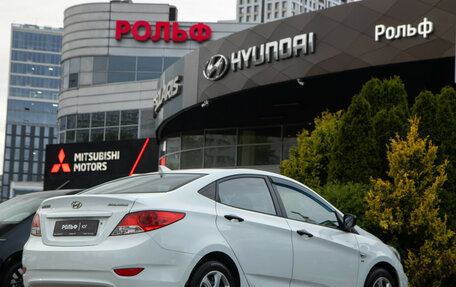 Hyundai Solaris II рестайлинг, 2011 год, 678 000 рублей, 4 фотография