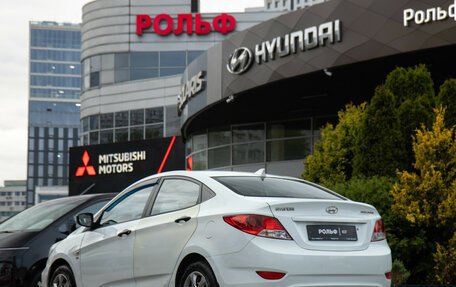 Hyundai Solaris II рестайлинг, 2011 год, 678 000 рублей, 5 фотография