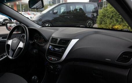 Hyundai Solaris II рестайлинг, 2011 год, 678 000 рублей, 7 фотография