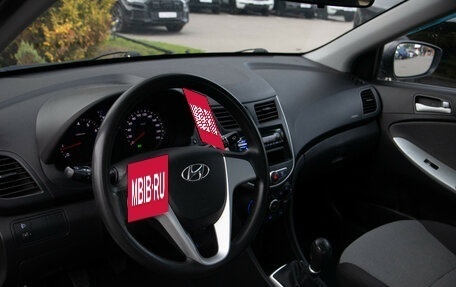 Hyundai Solaris II рестайлинг, 2011 год, 678 000 рублей, 10 фотография