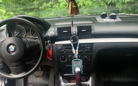 BMW 1 серия, 2010 год, 700 000 рублей, 4 фотография