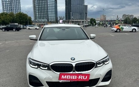 BMW 3 серия, 2021 год, 3 100 000 рублей, 1 фотография
