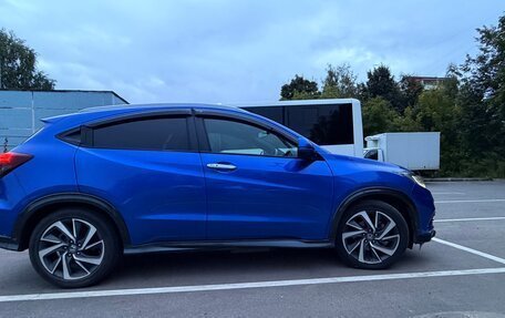 Honda Vezel, 2019 год, 1 950 000 рублей, 2 фотография