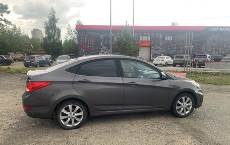 Hyundai Solaris II рестайлинг, 2010 год, 790 000 рублей, 7 фотография