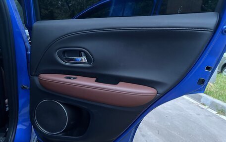 Honda Vezel, 2019 год, 1 950 000 рублей, 18 фотография