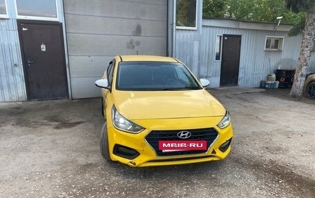 Hyundai Solaris II рестайлинг, 2018 год, 720 000 рублей, 2 фотография