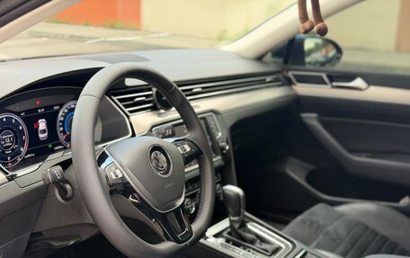 Volkswagen Passat B8 рестайлинг, 2015 год, 1 625 000 рублей, 18 фотография