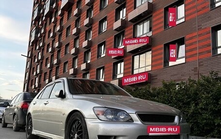Toyota Altezza, 1999 год, 750 000 рублей, 2 фотография