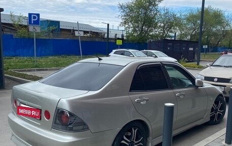 Toyota Altezza, 1999 год, 750 000 рублей, 9 фотография
