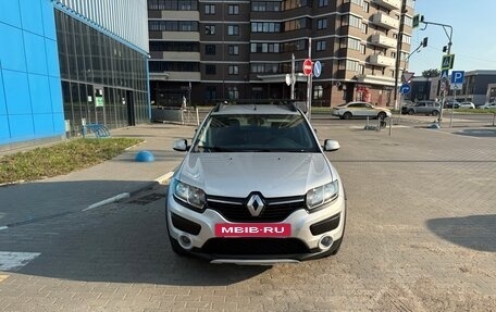 Renault Sandero II рестайлинг, 2017 год, 810 000 рублей, 2 фотография