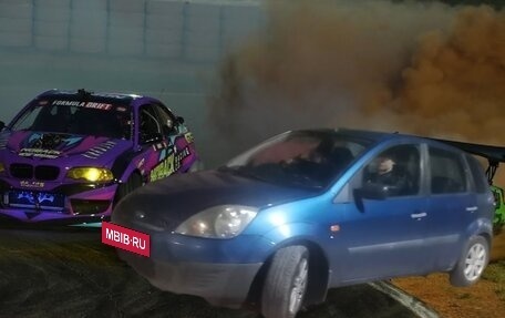 Ford Fiesta, 2005 год, 100 000 рублей, 3 фотография