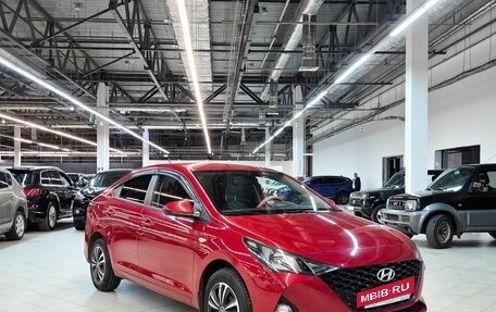Hyundai Solaris II рестайлинг, 2021 год, 1 569 000 рублей, 2 фотография