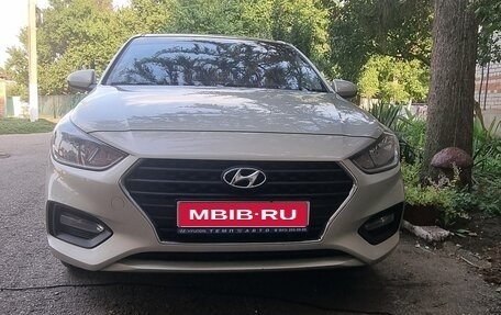 Hyundai Solaris II рестайлинг, 2018 год, 1 200 000 рублей, 1 фотография