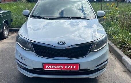 KIA Rio III рестайлинг, 2015 год, 930 000 рублей, 1 фотография