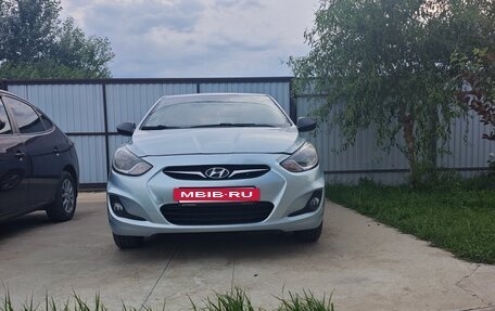 Hyundai Solaris II рестайлинг, 2012 год, 567 000 рублей, 3 фотография