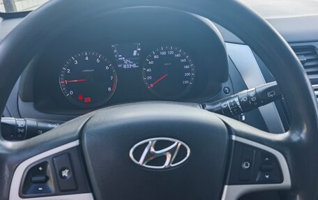 Hyundai Solaris II рестайлинг, 2012 год, 567 000 рублей, 13 фотография