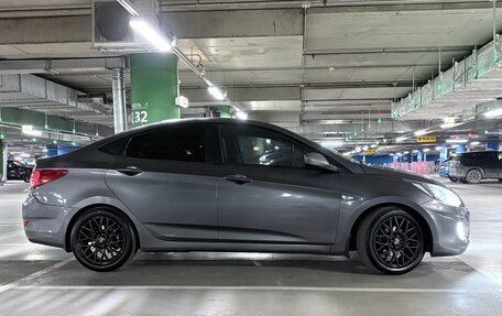Hyundai Solaris II рестайлинг, 2011 год, 790 000 рублей, 2 фотография