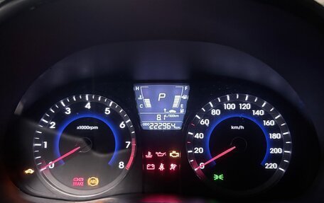 Hyundai Solaris II рестайлинг, 2011 год, 790 000 рублей, 17 фотография