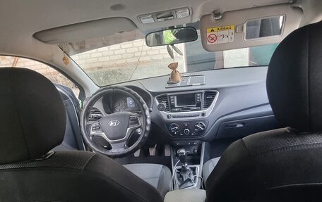 Hyundai Solaris II рестайлинг, 2018 год, 1 200 000 рублей, 6 фотография