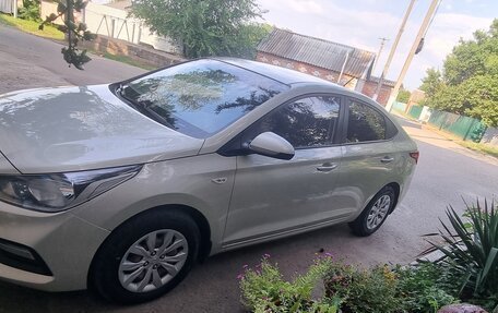 Hyundai Solaris II рестайлинг, 2018 год, 1 200 000 рублей, 3 фотография