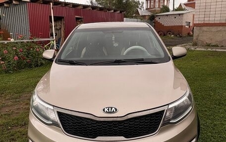 KIA Rio III рестайлинг, 2015 год, 1 090 000 рублей, 2 фотография