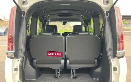 Toyota Noah III, 2021 год, 1 862 000 рублей, 19 фотография