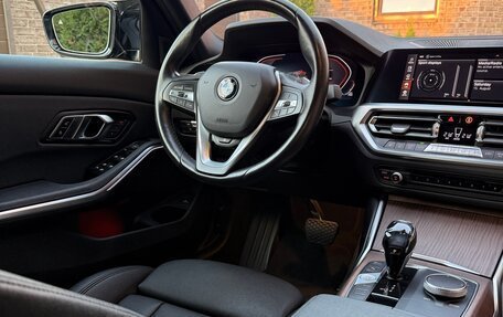 BMW 3 серия, 2020 год, 3 750 000 рублей, 4 фотография