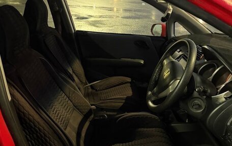 Honda Fit III, 2005 год, 195 000 рублей, 15 фотография