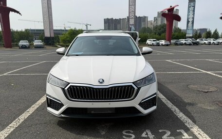 Skoda Octavia IV, 2022 год, 1 974 000 рублей, 2 фотография