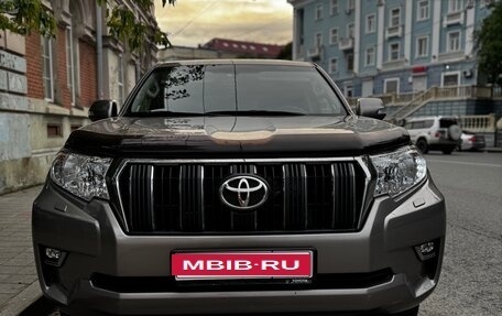 Toyota Land Cruiser Prado 150 рестайлинг 2, 2019 год, 5 800 000 рублей, 1 фотография