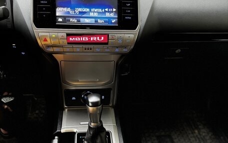 Toyota Land Cruiser Prado 150 рестайлинг 2, 2019 год, 5 800 000 рублей, 14 фотография