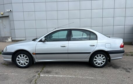 Toyota Avensis III рестайлинг, 2001 год, 800 000 рублей, 4 фотография