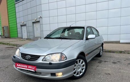 Toyota Avensis III рестайлинг, 2001 год, 800 000 рублей, 2 фотография