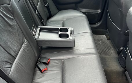 Toyota Avensis III рестайлинг, 2001 год, 800 000 рублей, 28 фотография