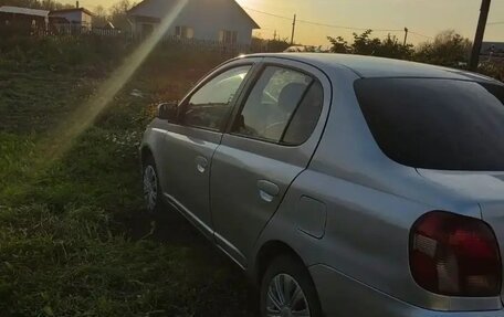 Toyota Platz, 1999 год, 160 000 рублей, 2 фотография