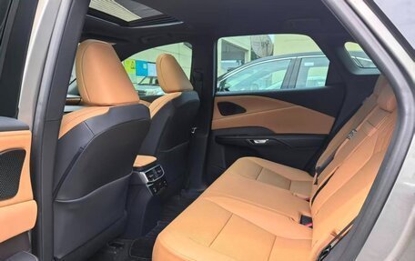 Lexus RX IV рестайлинг, 2025 год, 6 060 000 рублей, 10 фотография