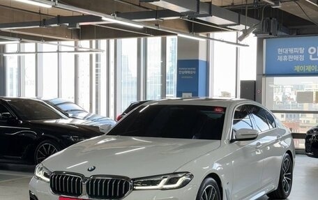 BMW 5 серия, 2021 год, 3 300 000 рублей, 1 фотография
