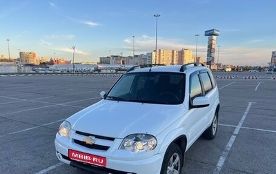 Chevrolet Niva I рестайлинг, 2017 год, 800 000 рублей, 1 фотография
