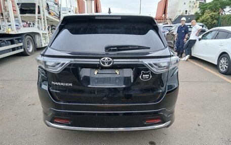 Toyota Harrier, 2016 год, 2 200 000 рублей, 18 фотография